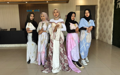 Fashion Show Ecoprint Siswa SMK MATIG Curi Perhatian Juri LLSMS